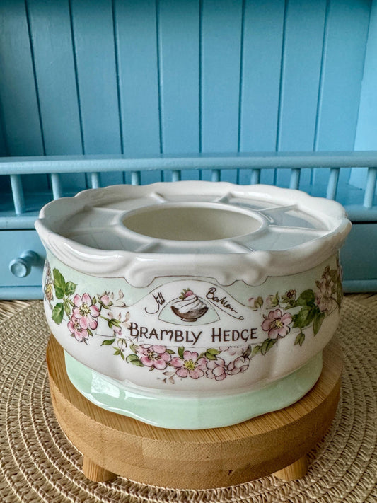 Rare Hard to Find Vintage Royal Doulton 'Tea Service' Warmer, Brambly Hedge Gift Collection, Jill Barklem, Mice Decor, Christmas, England