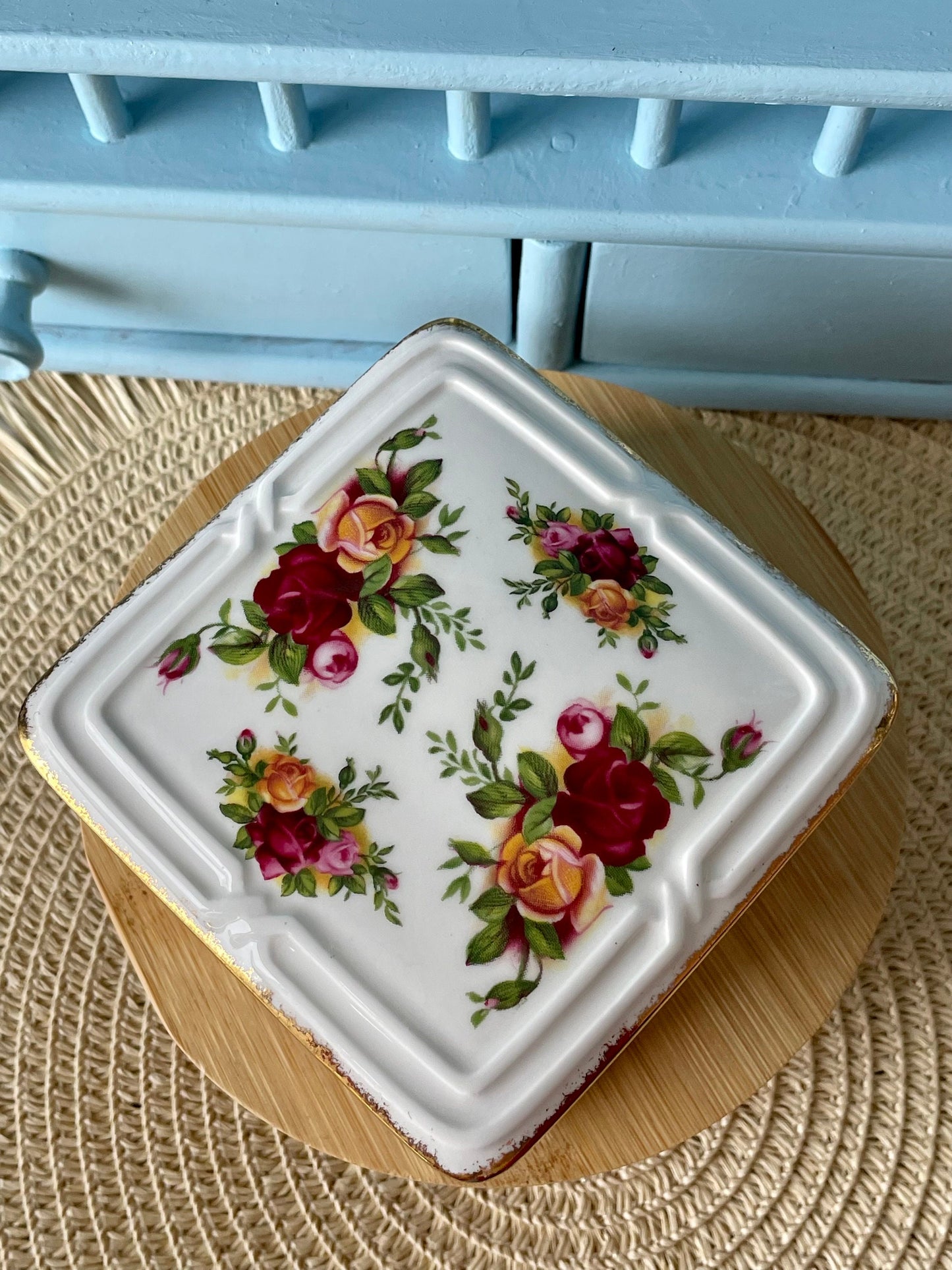 Vintage Royal Albert "Old Country Roses" Trinket Dish With Lid, First Edition, Fine Bone China, Previously Loved Vintage, Perfect Gift Mom