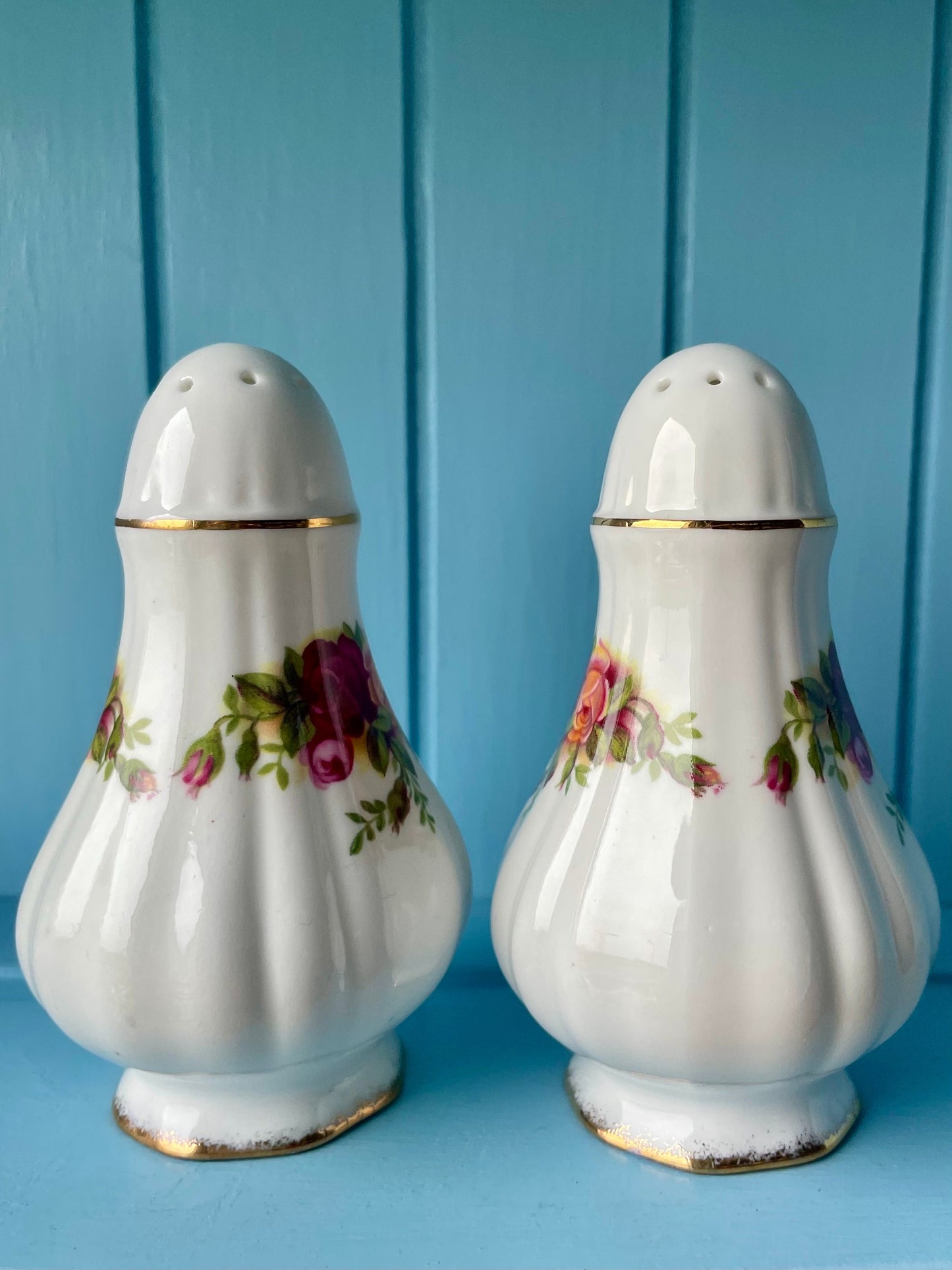 Vintage 1960's Royal Albert "Old Country Roses" Salt & Pepper Shakers, Fine Bone China, Previously Loved Vintage, Perfect For Collectors