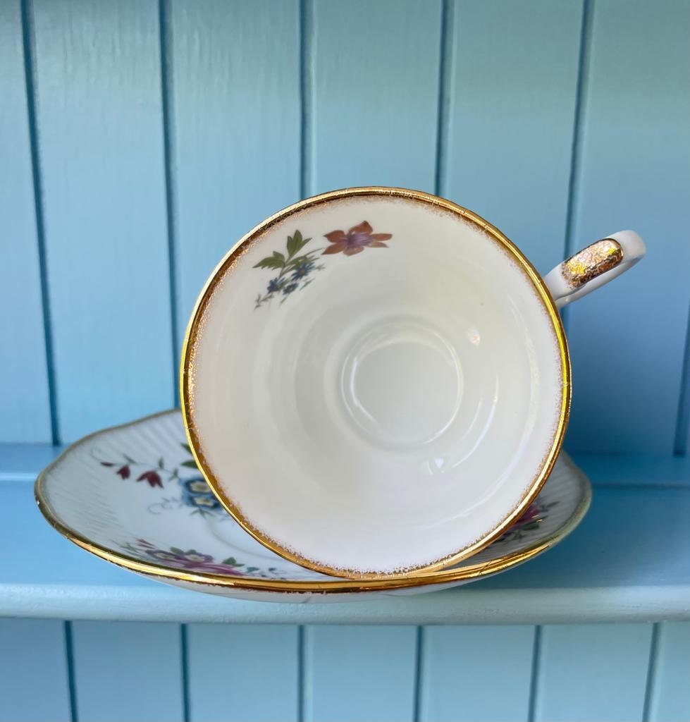 Vintage Royal Stratford Fine Bone China Teacup And Saucer, Pink And Red Flowers, Perfect Gold, Stratford Fine Bone China Made in England