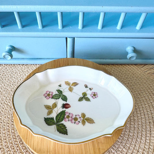 Vintage Wedgwood Wild Strawberry Collection, Bonbon Dish, Trinket Dish, Gift for Mom, Strawberry Decor, Vintage Bonbon Sweet Dish, England