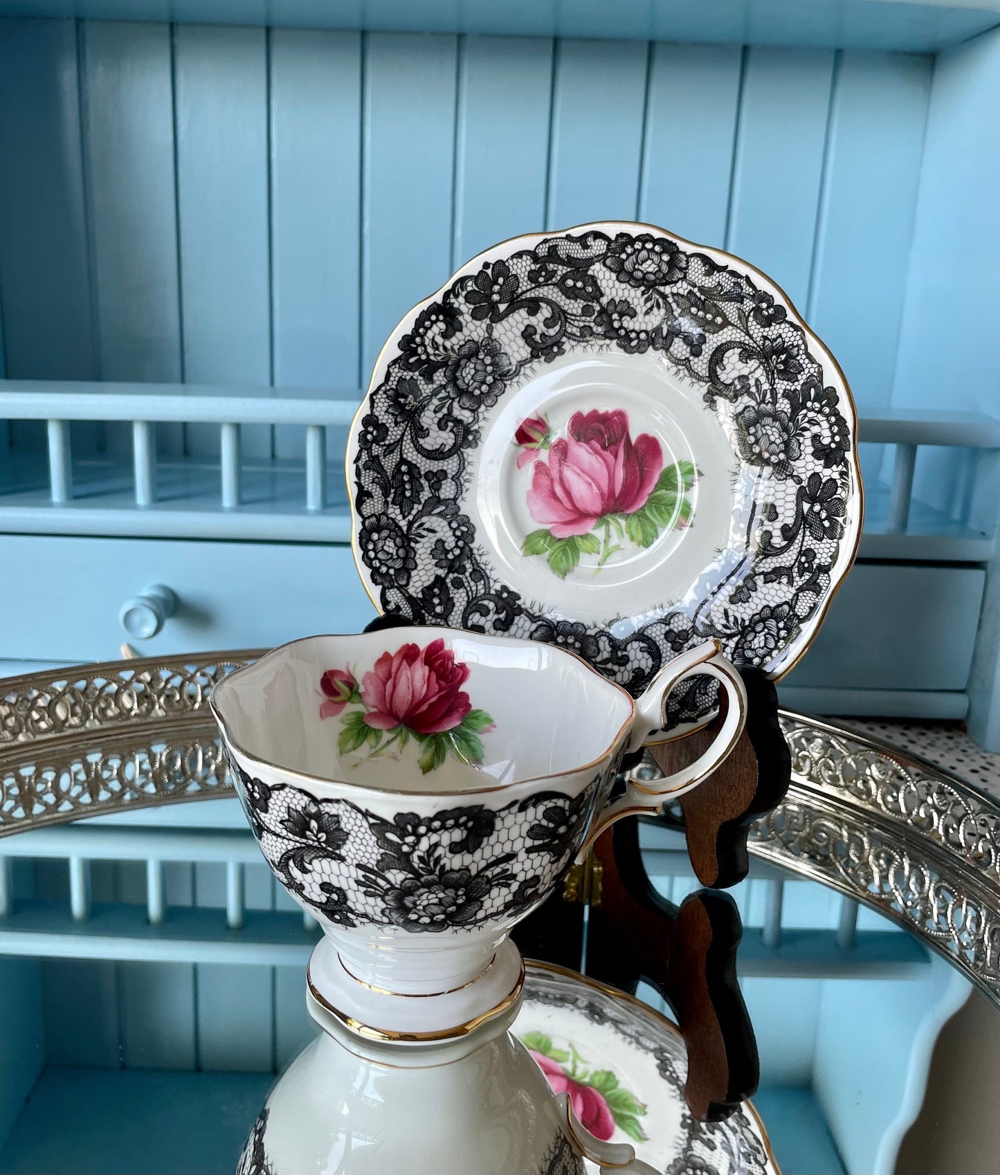 Beautiful "Señorita" Royal Albert Gentleman Sized Tea Cup &