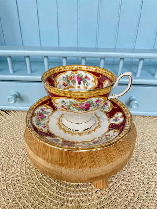 Vintage Royal Albert Lady Hamilton