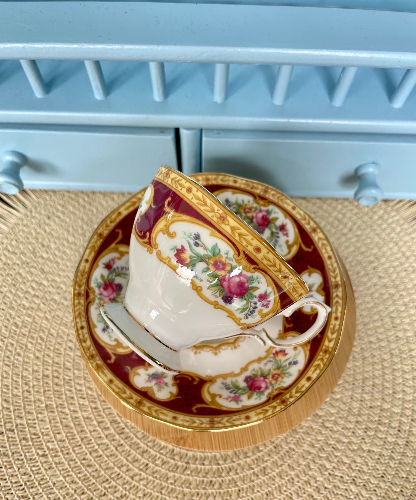 Vintage Royal Albert Lady Hamilton