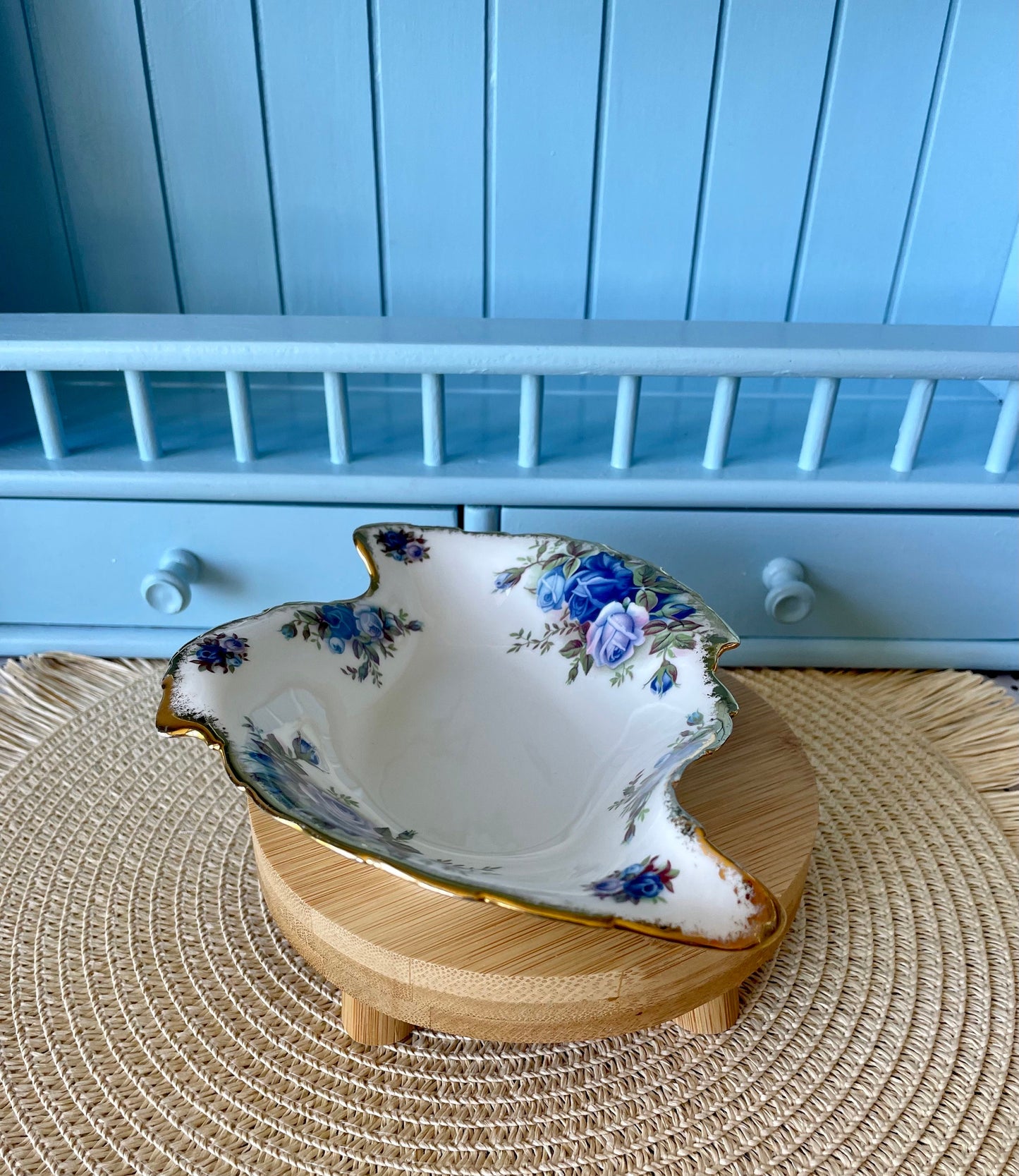 Vintage Royal Albert Moonlight Rose Swirl Shaped Bonbon Trin