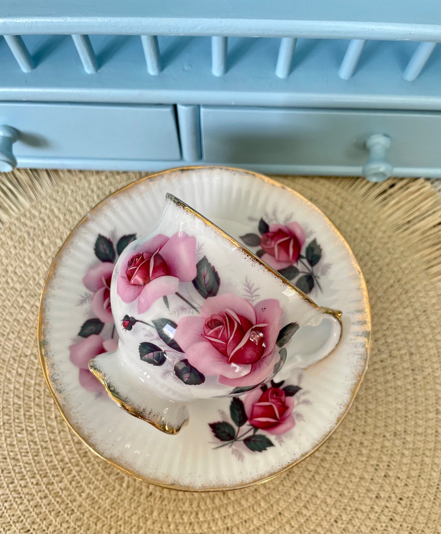 Vintage Elizabethan Fine Bone China Tea Cup and Saucer - Bri