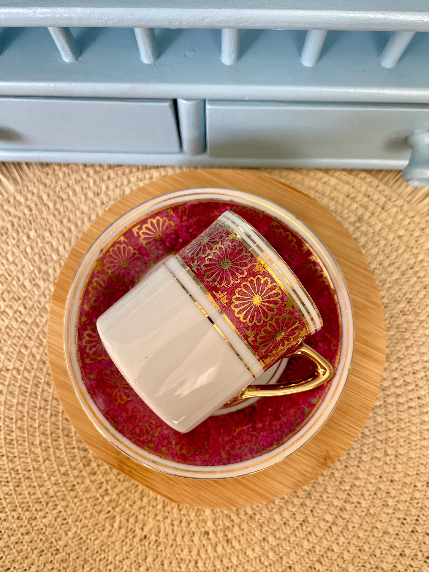 Hard to Find Rare Vintage Versailles