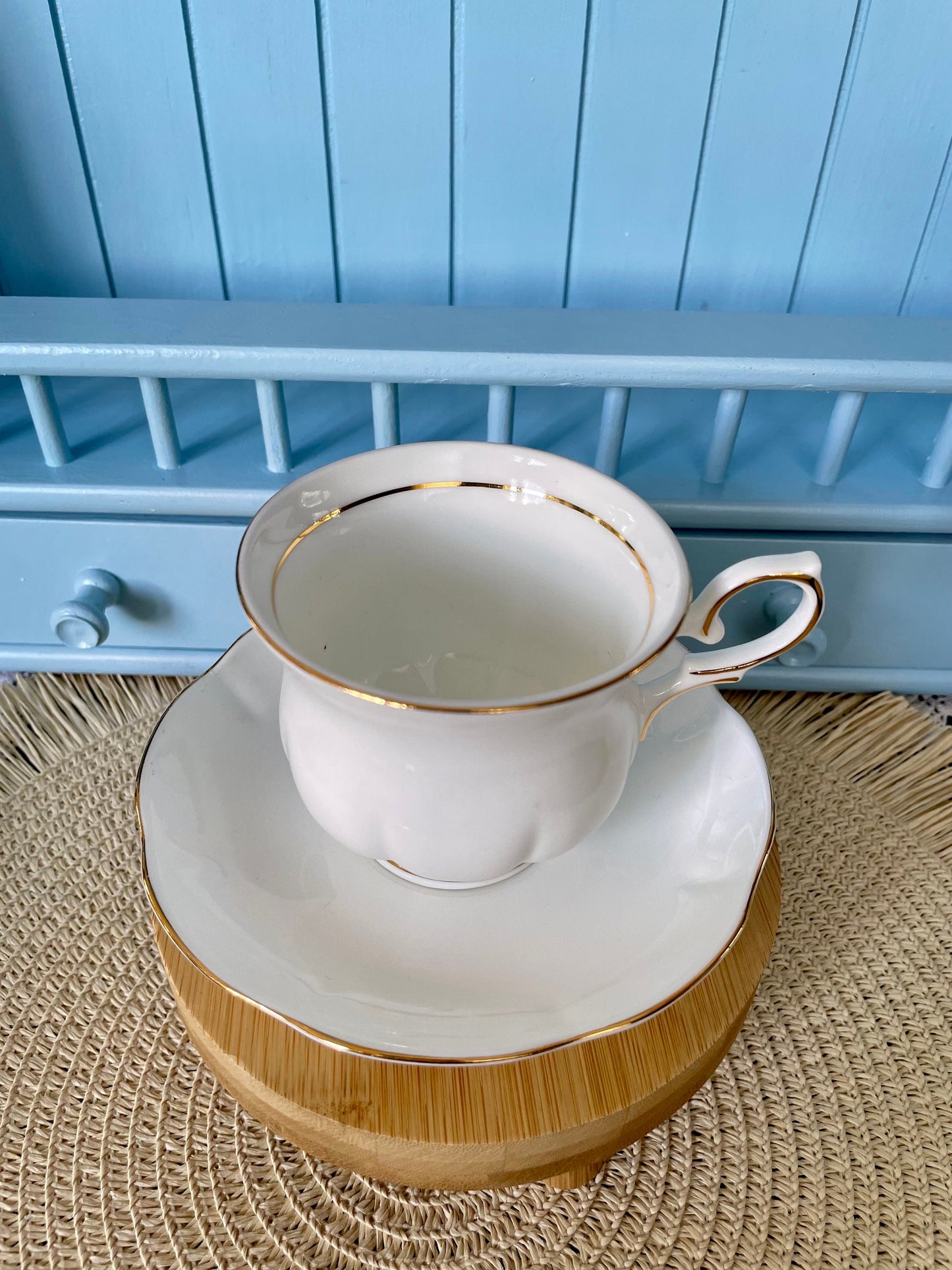Exquisite Cambridge Garden Crisp White Teacup & Saucer