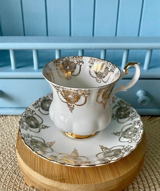 Vintage Elegance in Gold Royal Albert