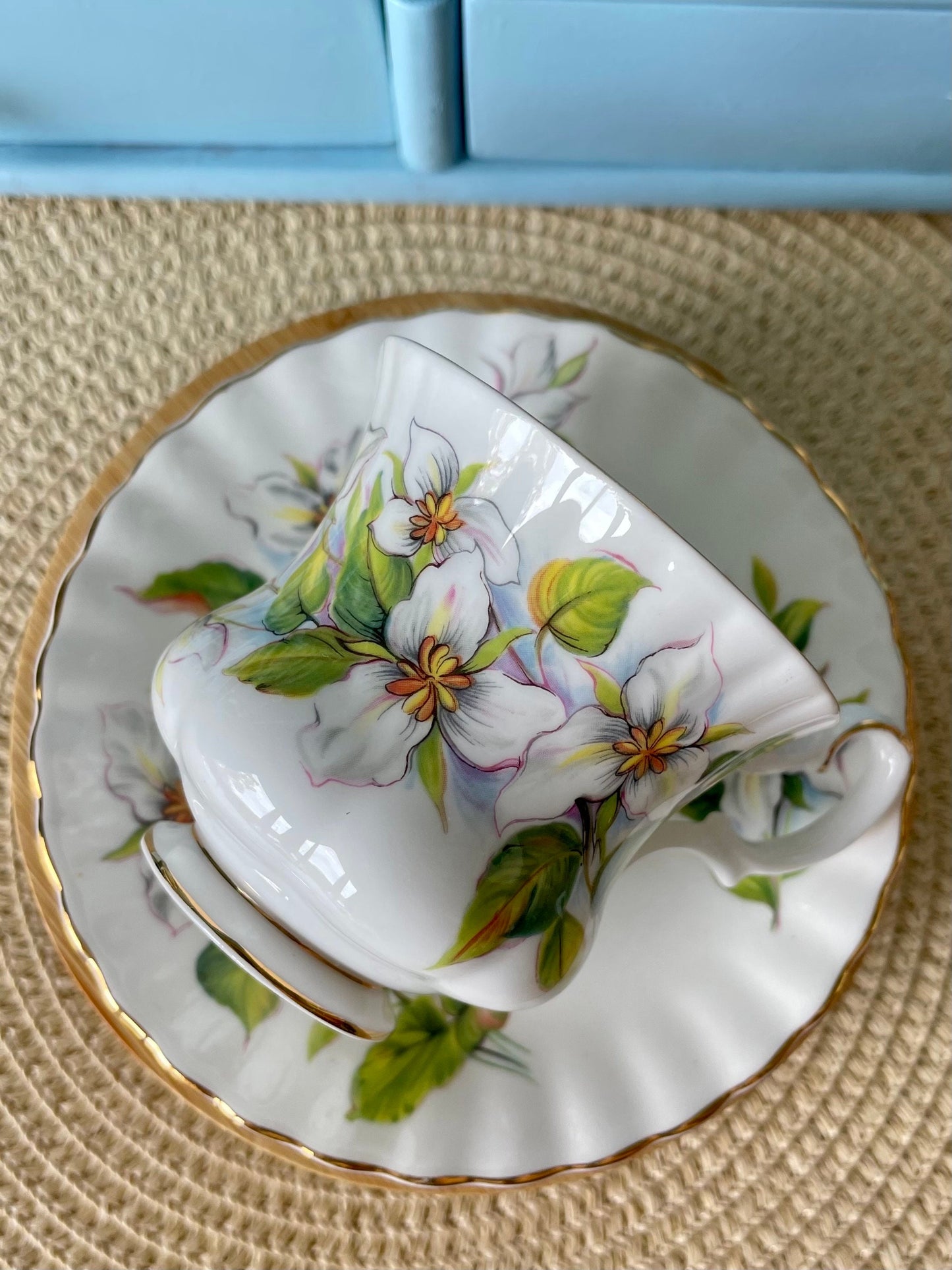 Vintage Royal Albert White Trillium Demitasse CoffeeCup & Sa
