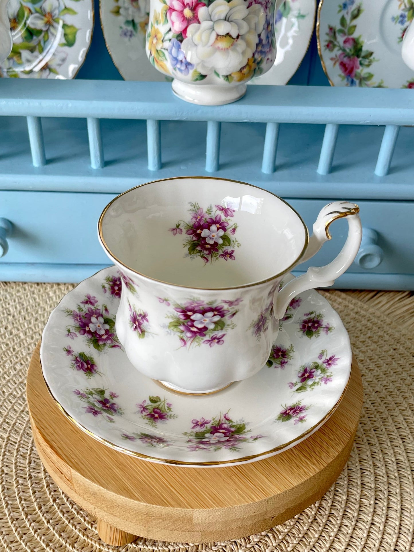 Beautiful Vintage Royal Albert Ladies Sized Tea Cup and Sauc