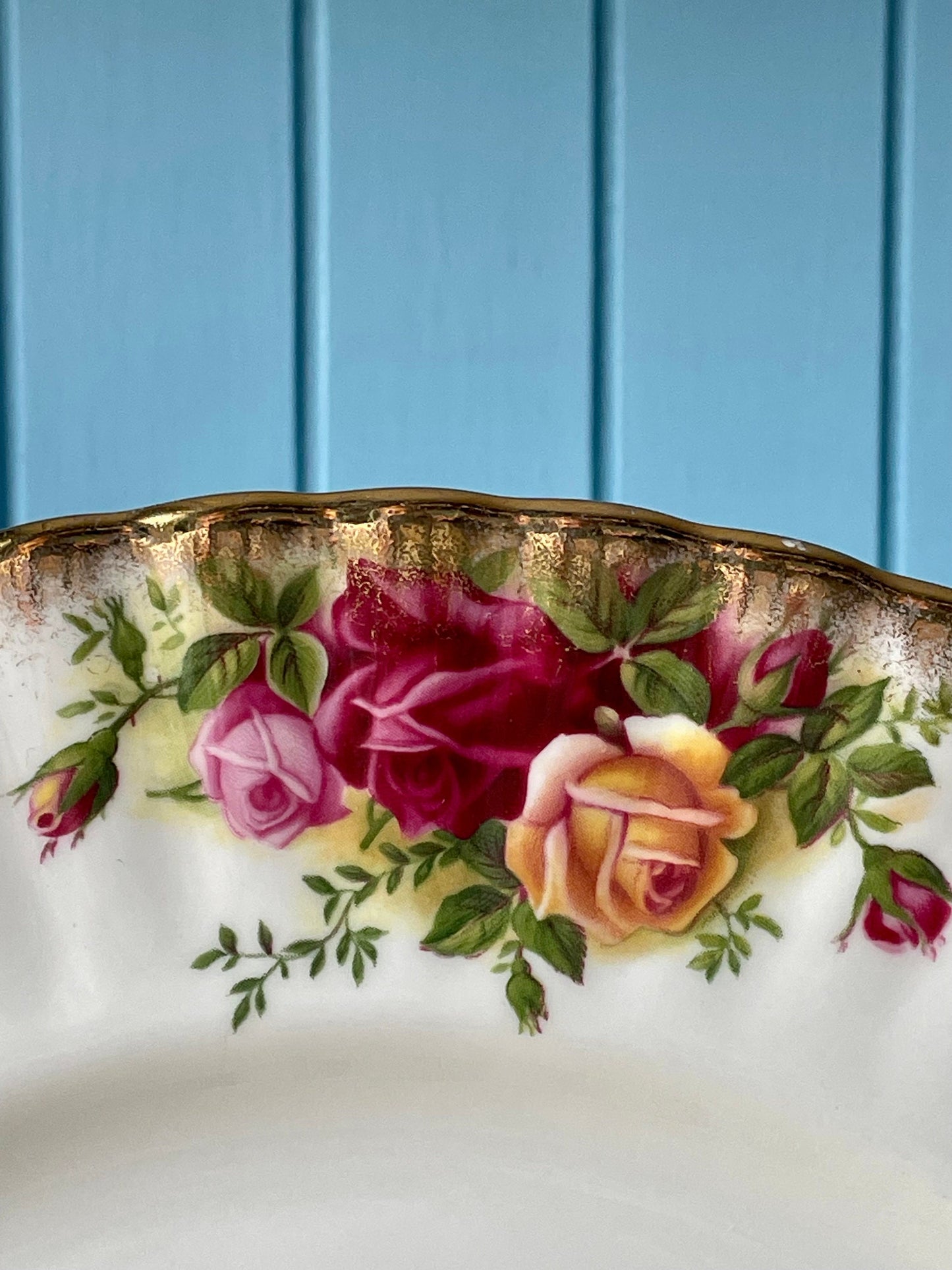 Beautiful Vintage Royal Albert Old Country Roses Dinner Plat
