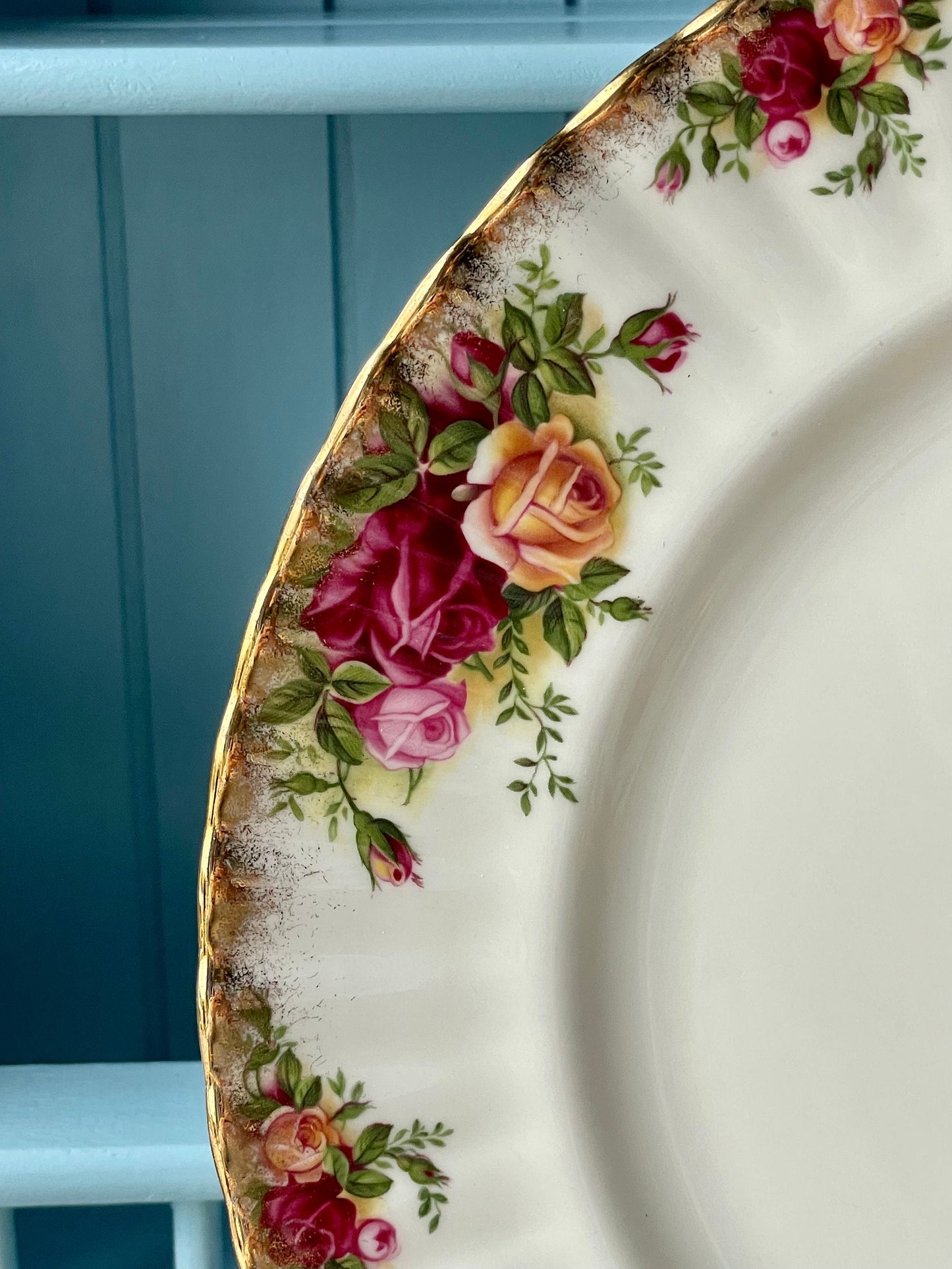 Beautiful Vintage Royal Albert Old Country Roses Dinner Plat