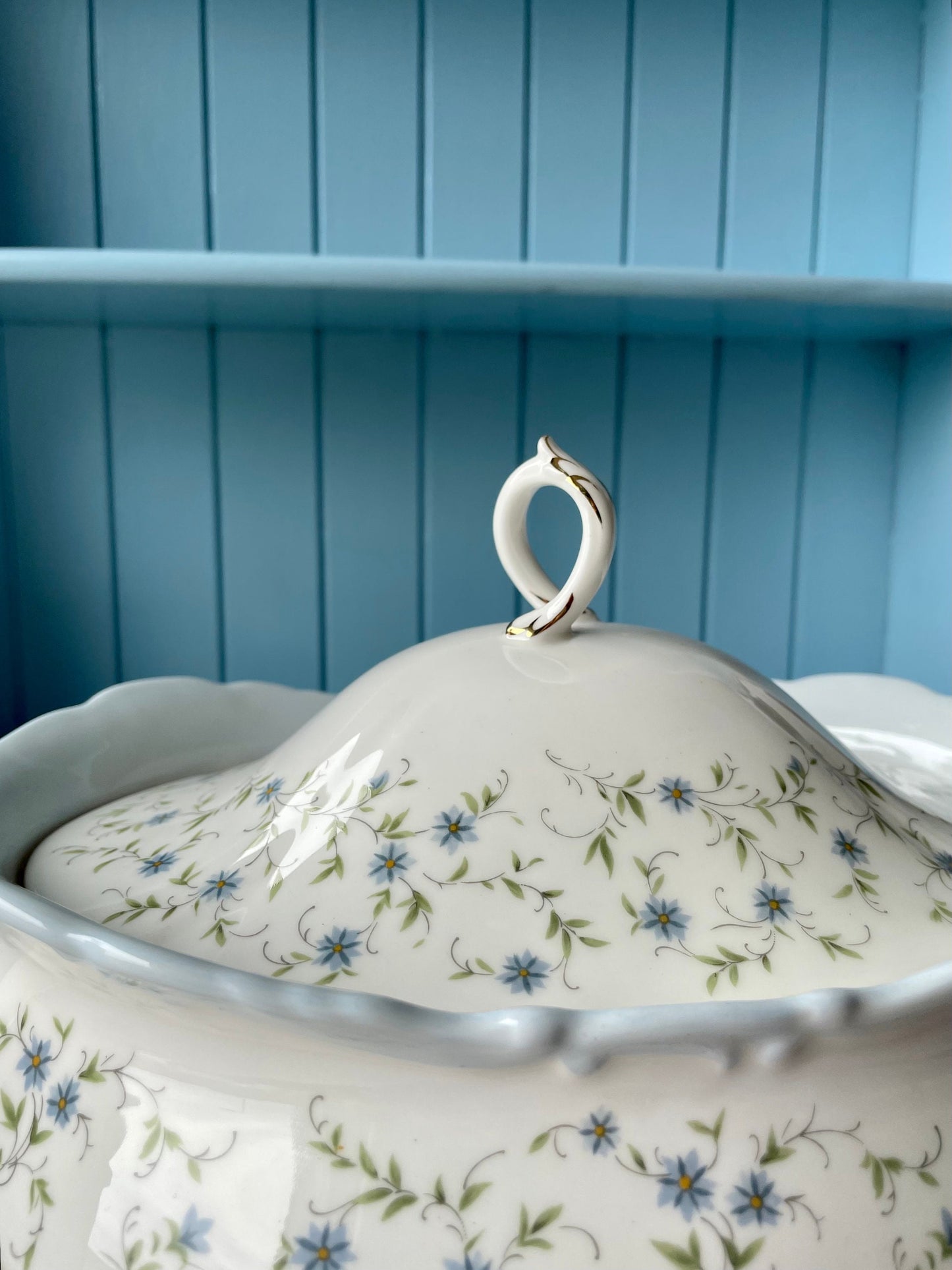 Pretty Vintage Royal Albert "Caroline" Serving Dish