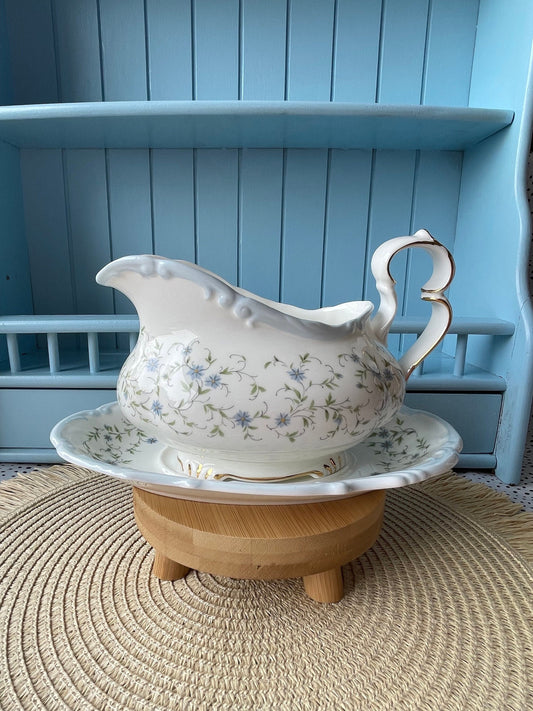 Pretty Vintage Royal Albert "Caroline" Gravy Dish with Tray
