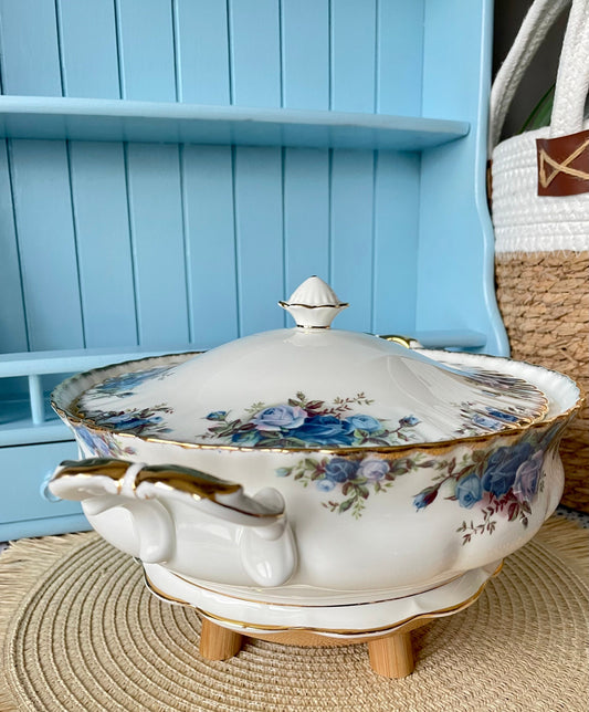 Vintage Royal Albert Moonlight Rose Tureen: Fine Bone China