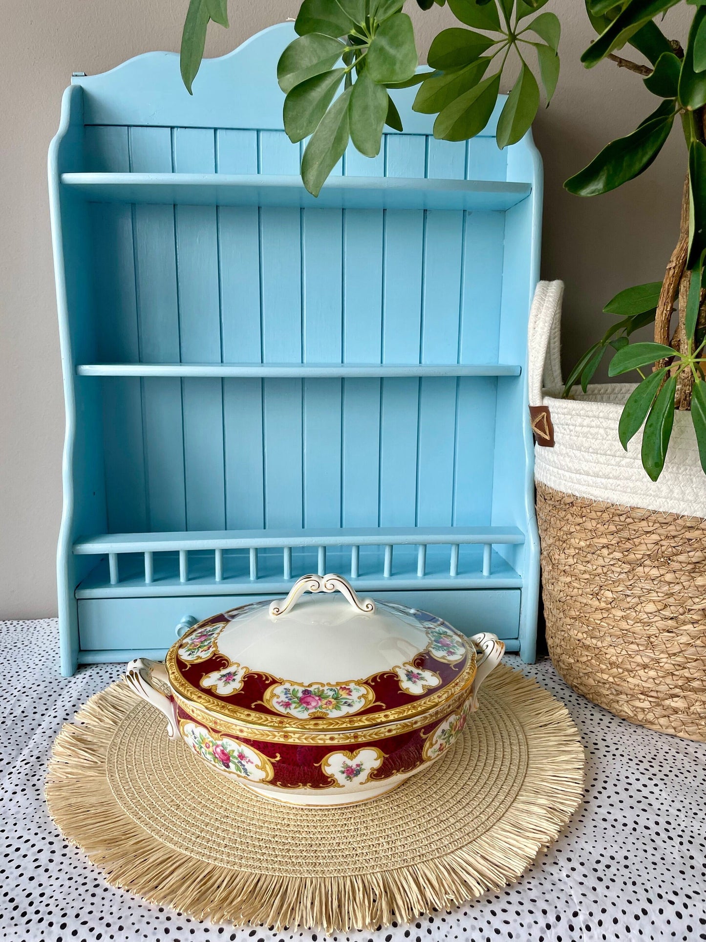 Pretty Hard To Find Lady Hamilton Covered Dish