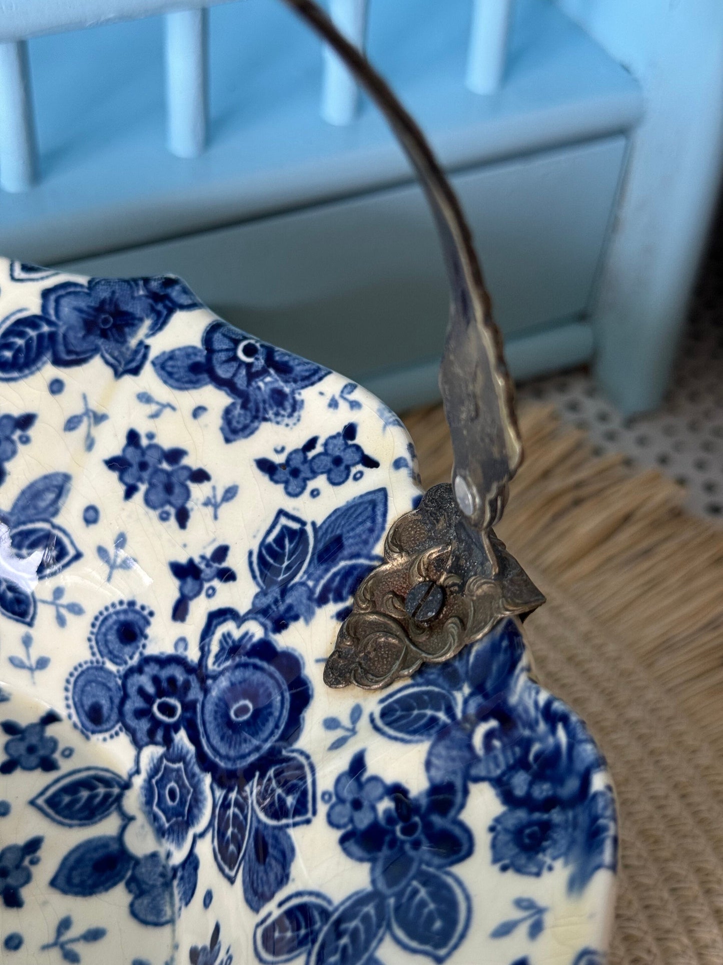 Pretty Silver Plated 'Beatrix' Bonbon Plate w/ Handle