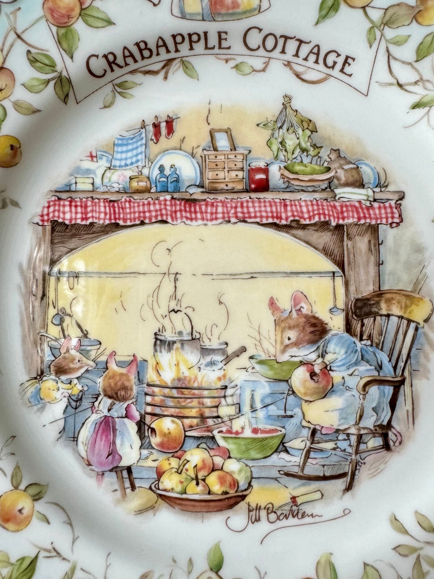 Vintage Royal Doulton "Brambly Hedge"  Crabapple Cottage Pla