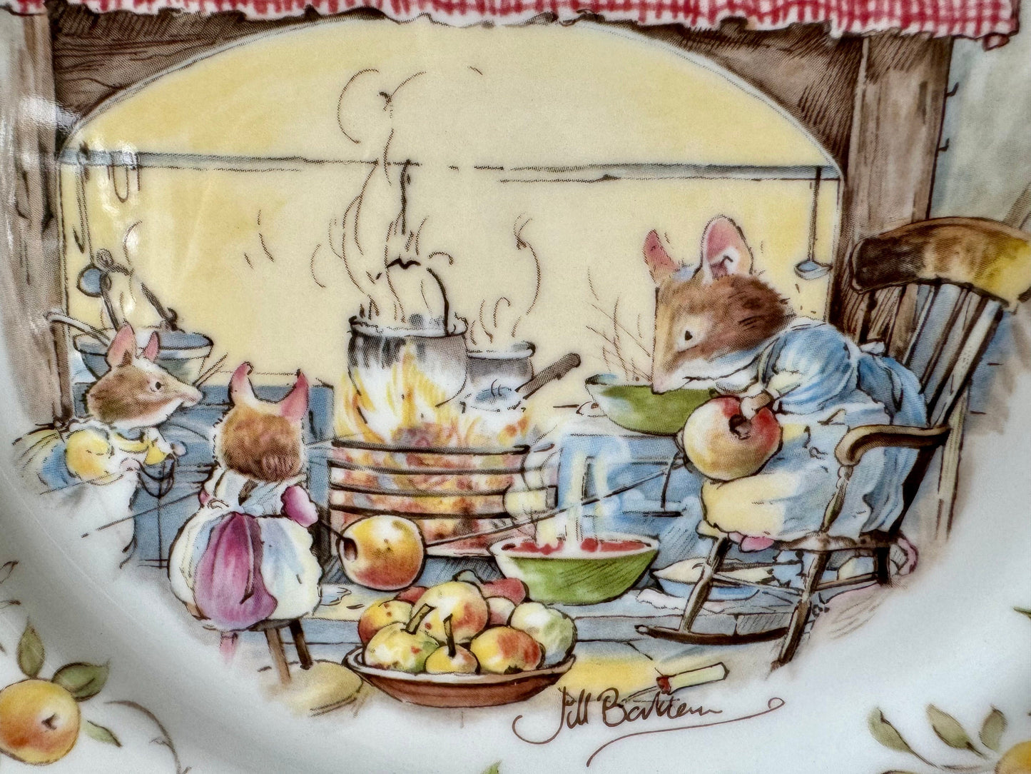 Vintage Royal Doulton "Brambly Hedge"  Crabapple Cottage Pla