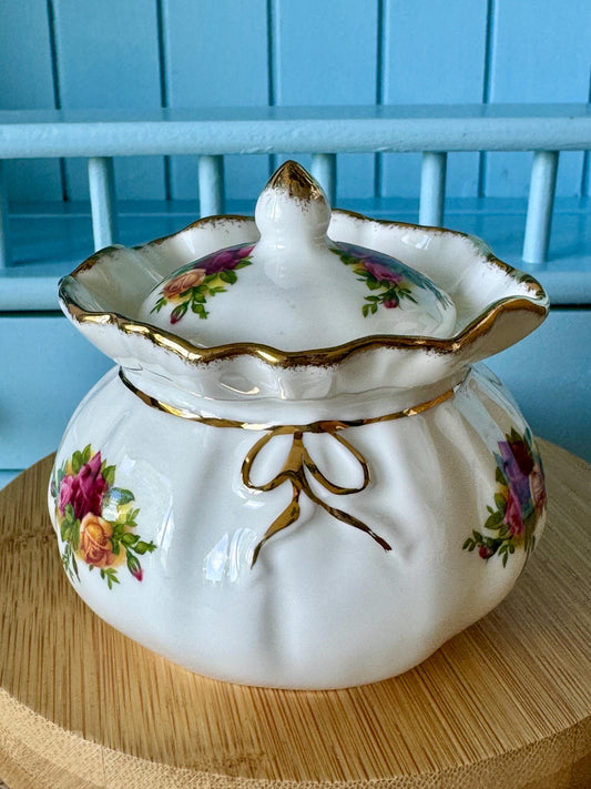 Vintage Royal Albert "Old Country Roses" Dorothy Jar