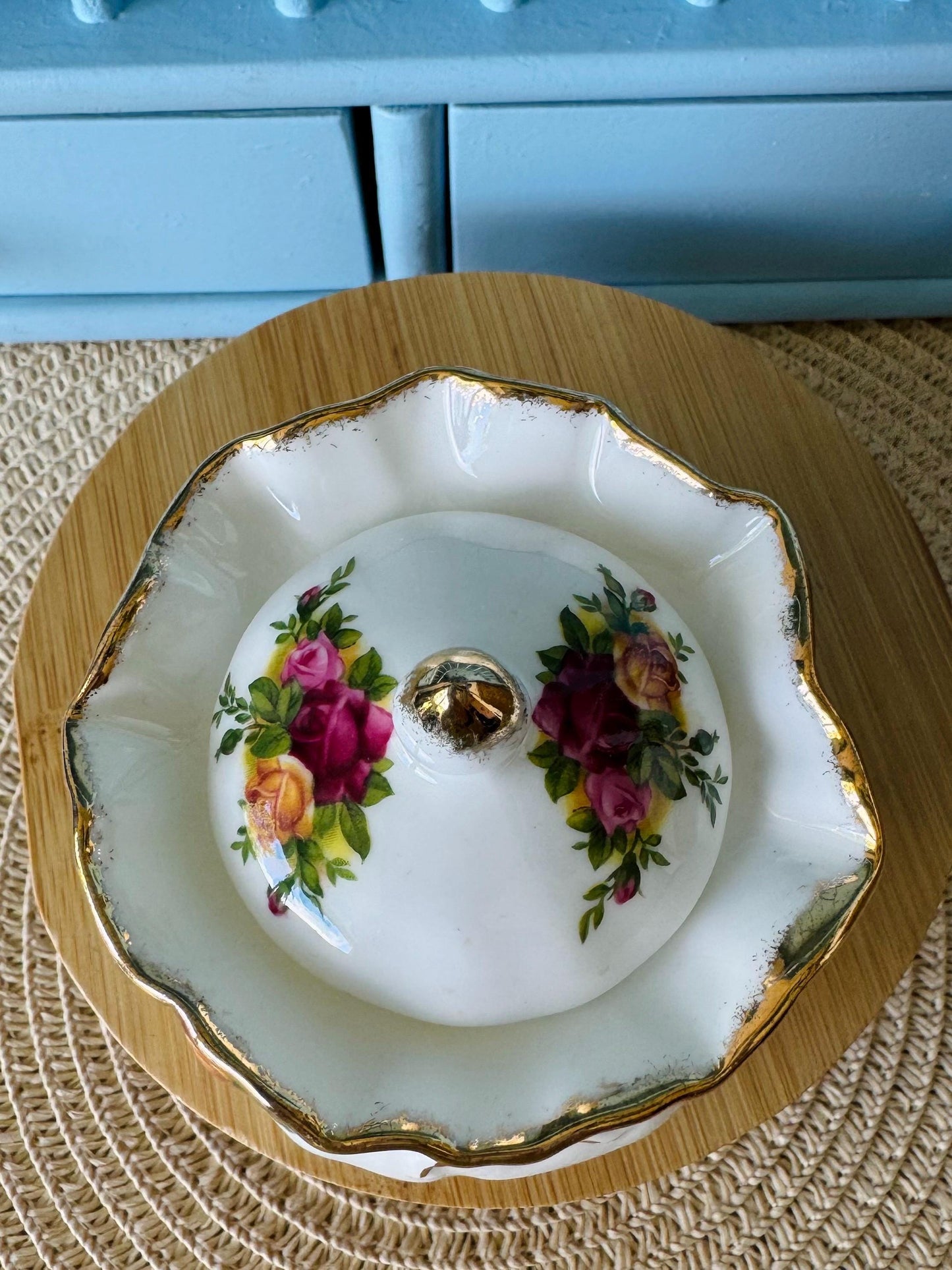 Vintage Royal Albert "Old Country Roses" Dorothy Jar