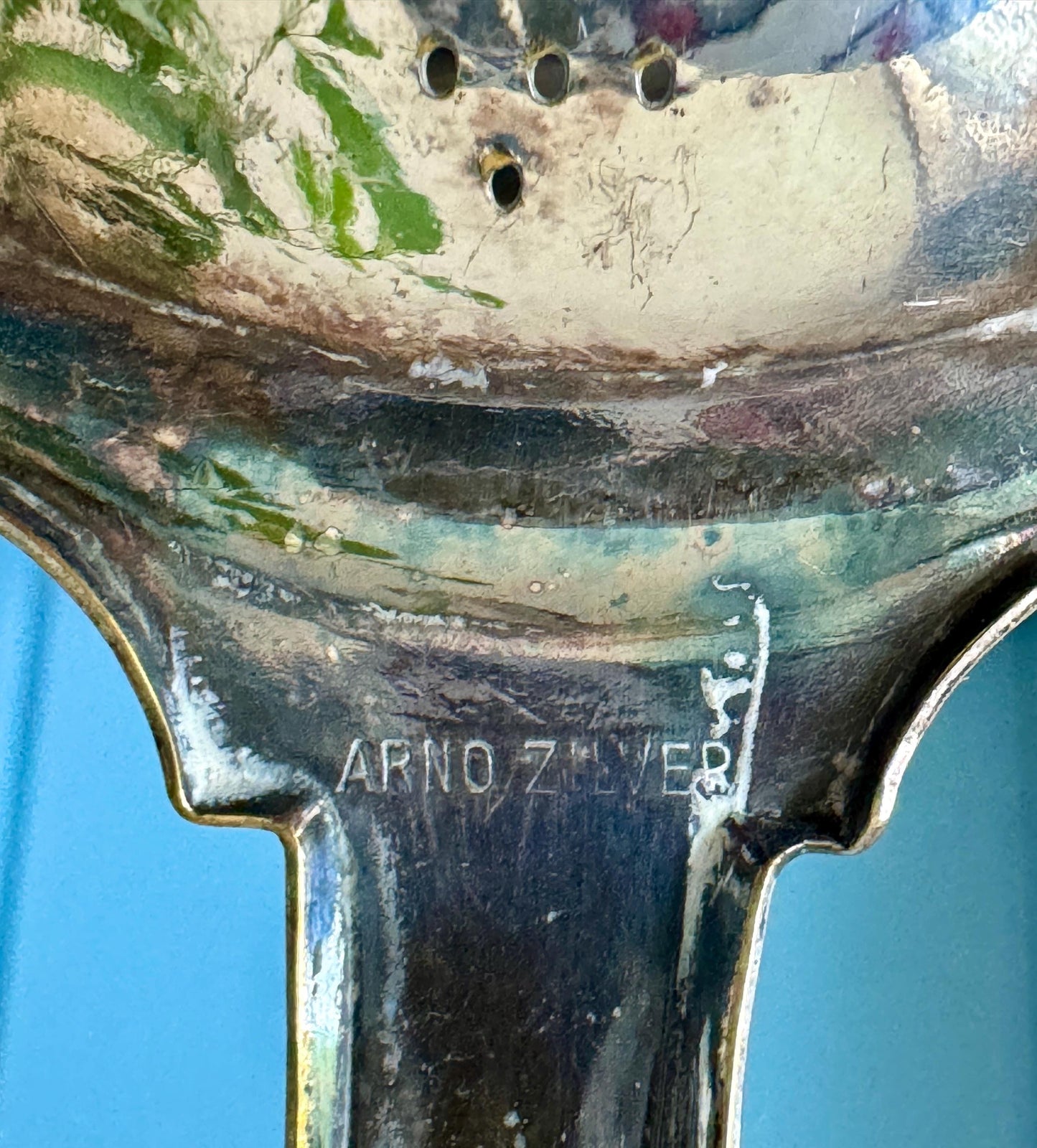 Beautiful Silver Plated Tea Strainer 'Christmas Decor' Previ