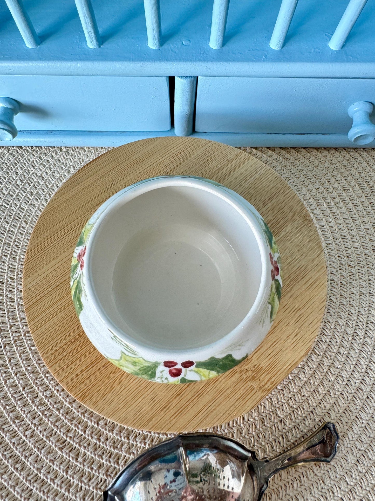 Beautiful Silver Plated Tea Strainer 'Christmas Decor' Previ