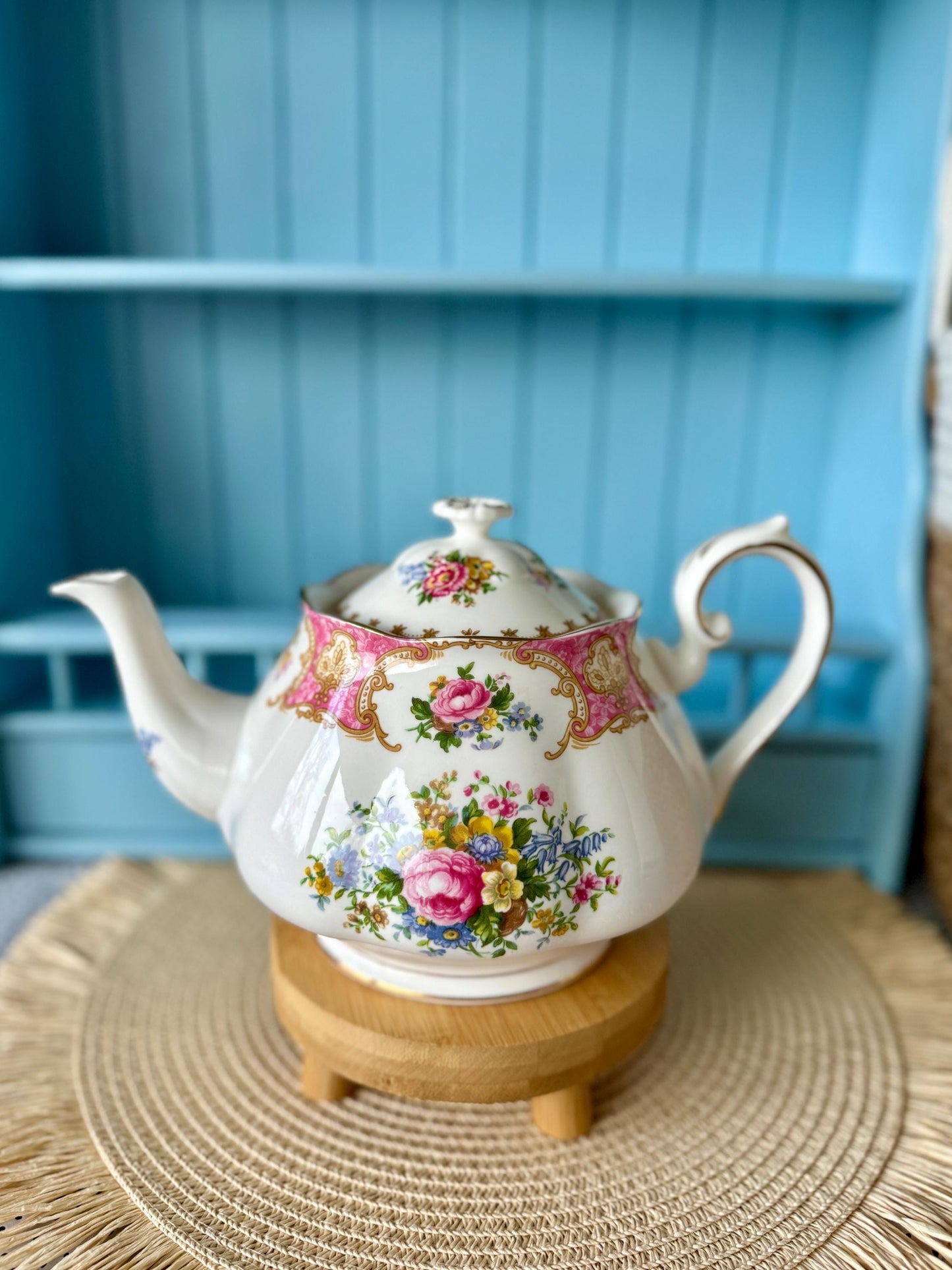 Perfect Vintage Royal Albert 'Lady Carlyle' Teapot
