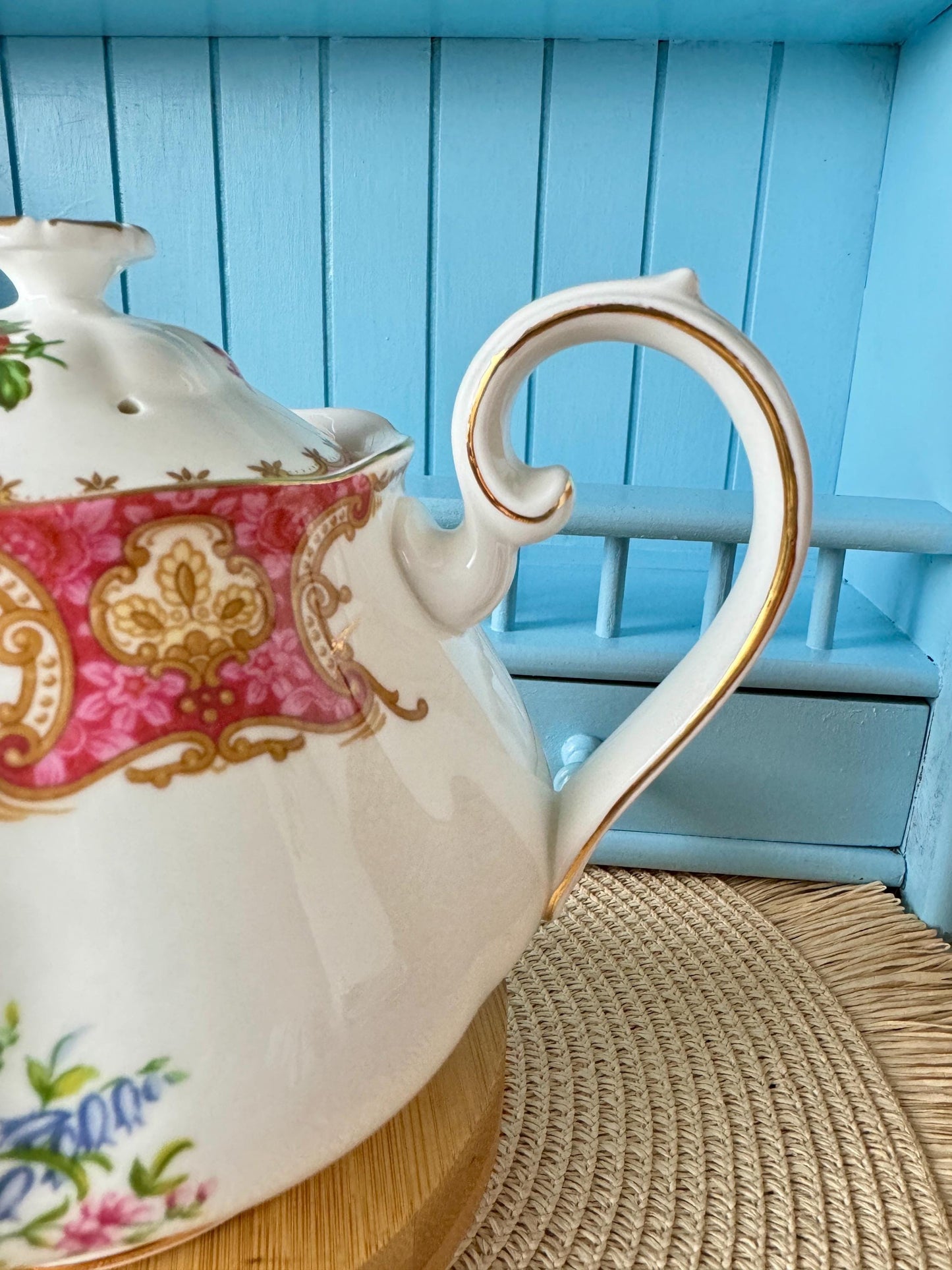 Rare Vintage Royal Albert Lady Carlyle Teapot