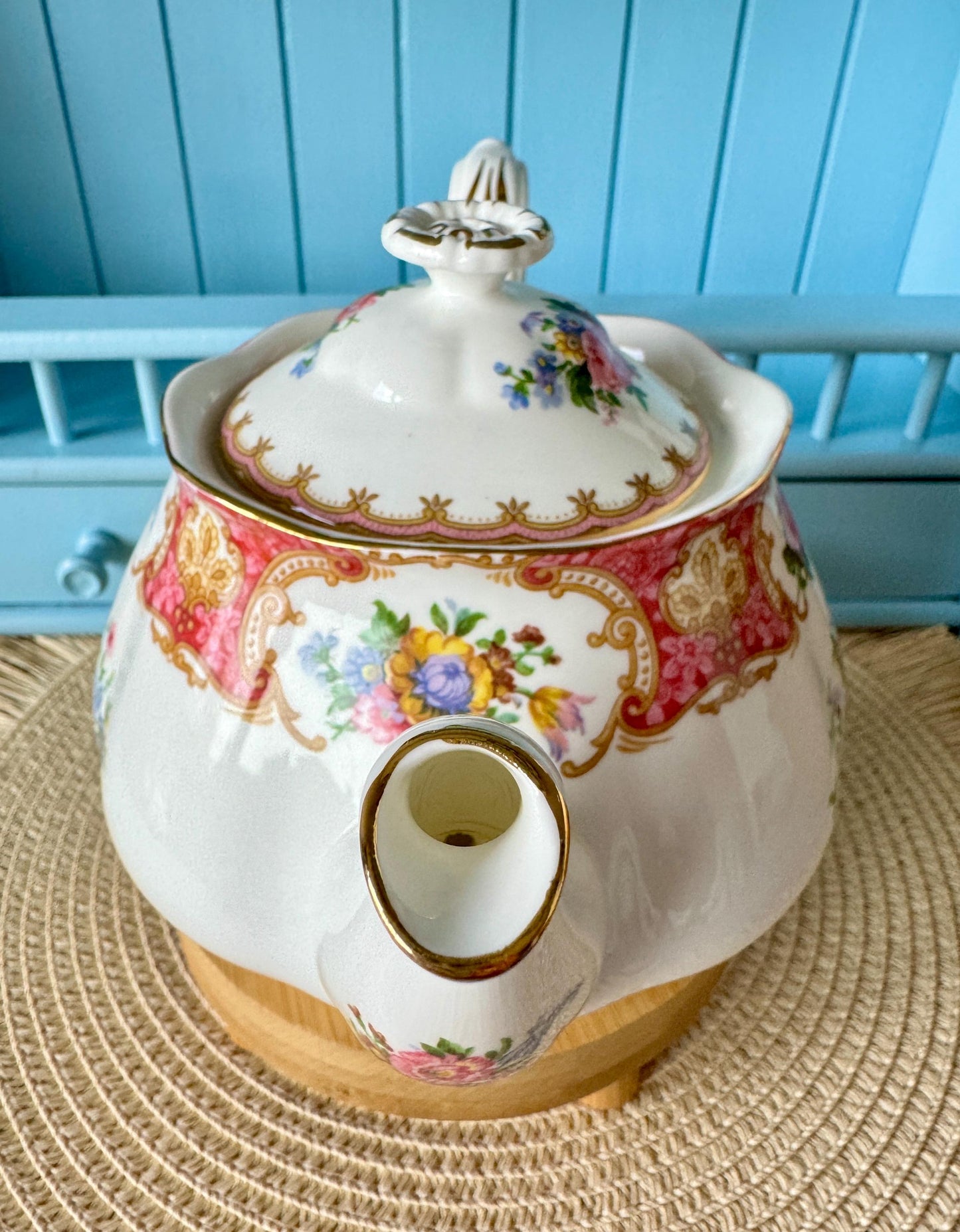 Rare Vintage Royal Albert Lady Carlyle Teapot