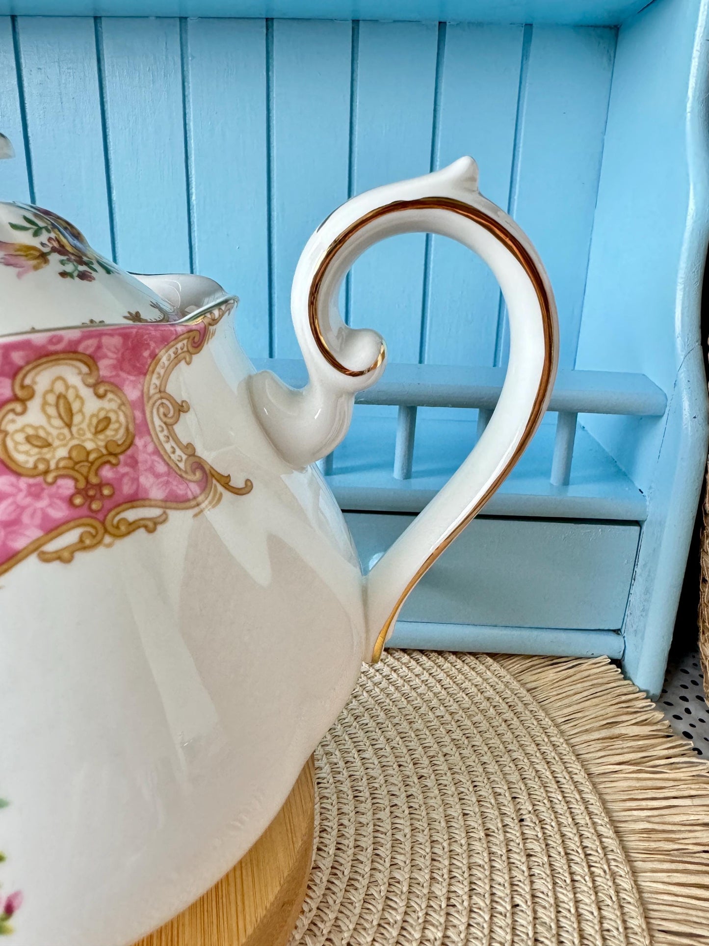 Perfect Vintage Royal Albert 'Lady Carlyle' Teapot