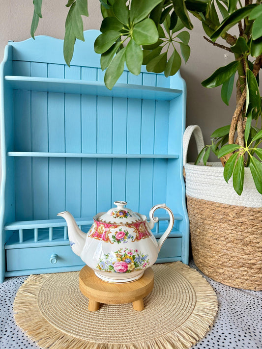 Perfect Vintage Royal Albert 'Lady Carlyle' Teapot