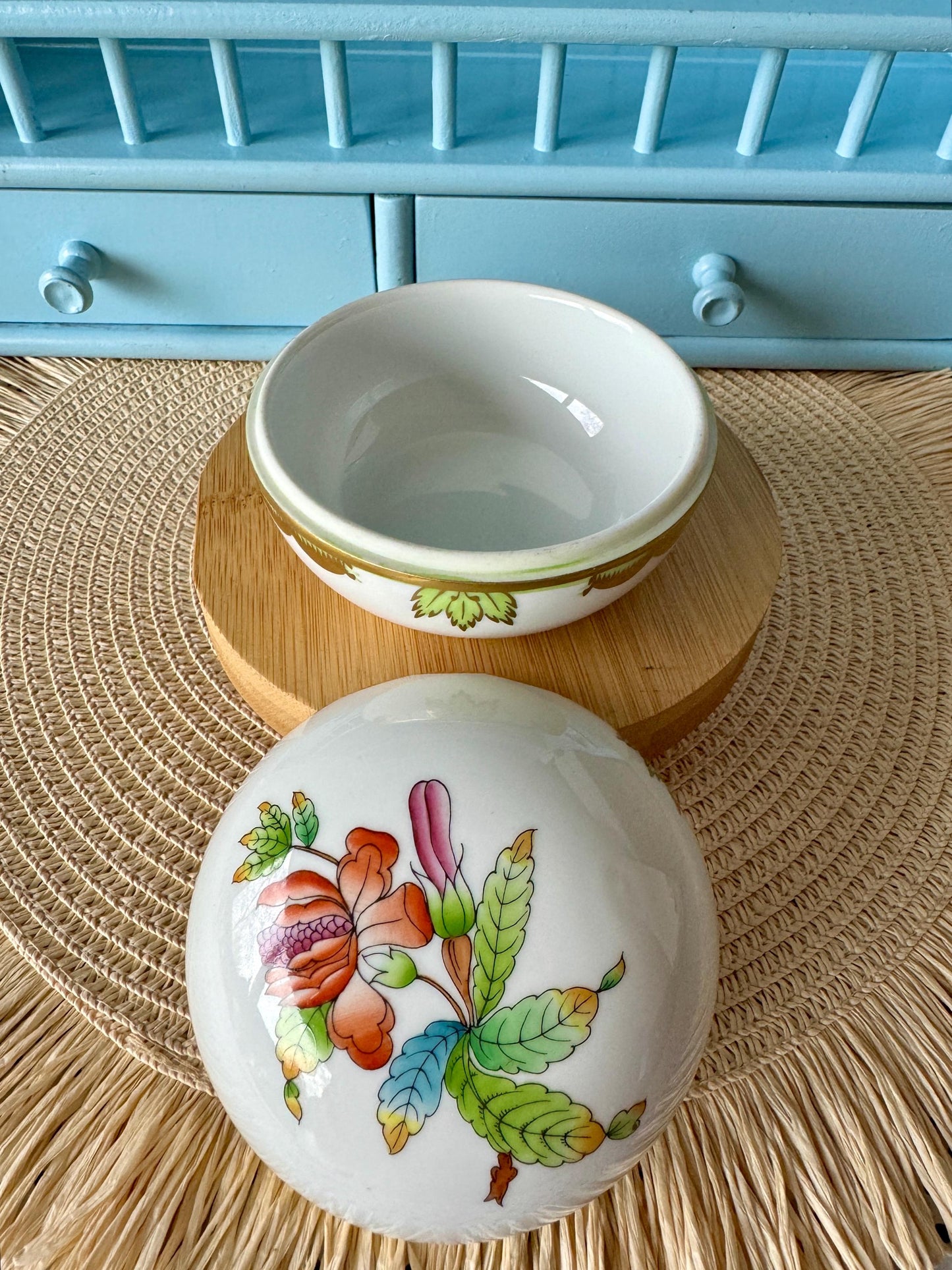 Pretty Vintage Herend Queen Victoria Trinket Dish