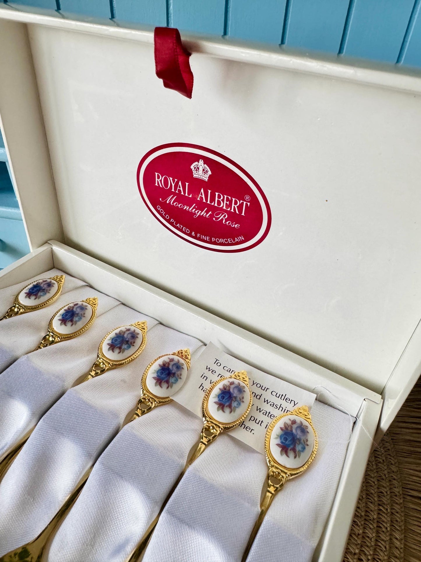 Set of 6 Vintage Hard to Find Very Collectible *Used* Royal