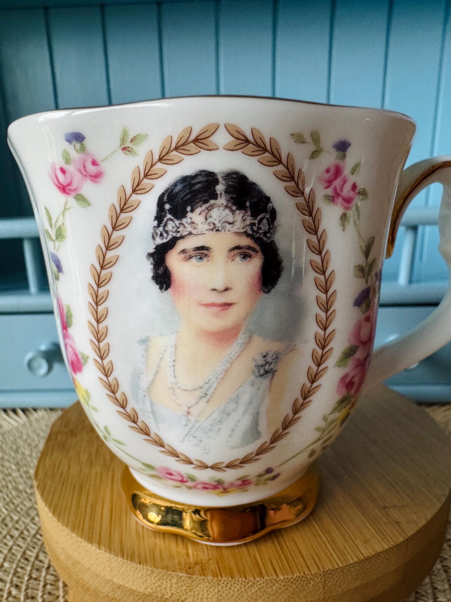 Mint Vintage Royal Albert "Queen Elizabeth" The Queen Mother
