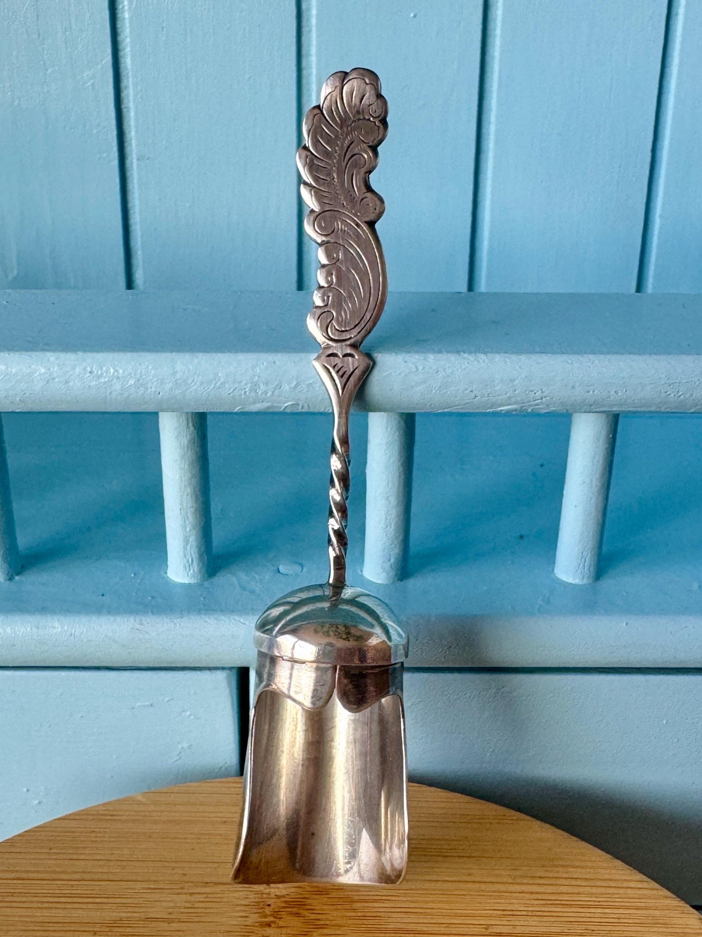 Vintage Silver-Plated Sugar Scoop – Ornate Rococo Handle & T