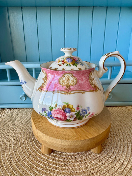 Very Rare Hard To Find "2 Cup" Royal Albert "Lady Carlyle" T