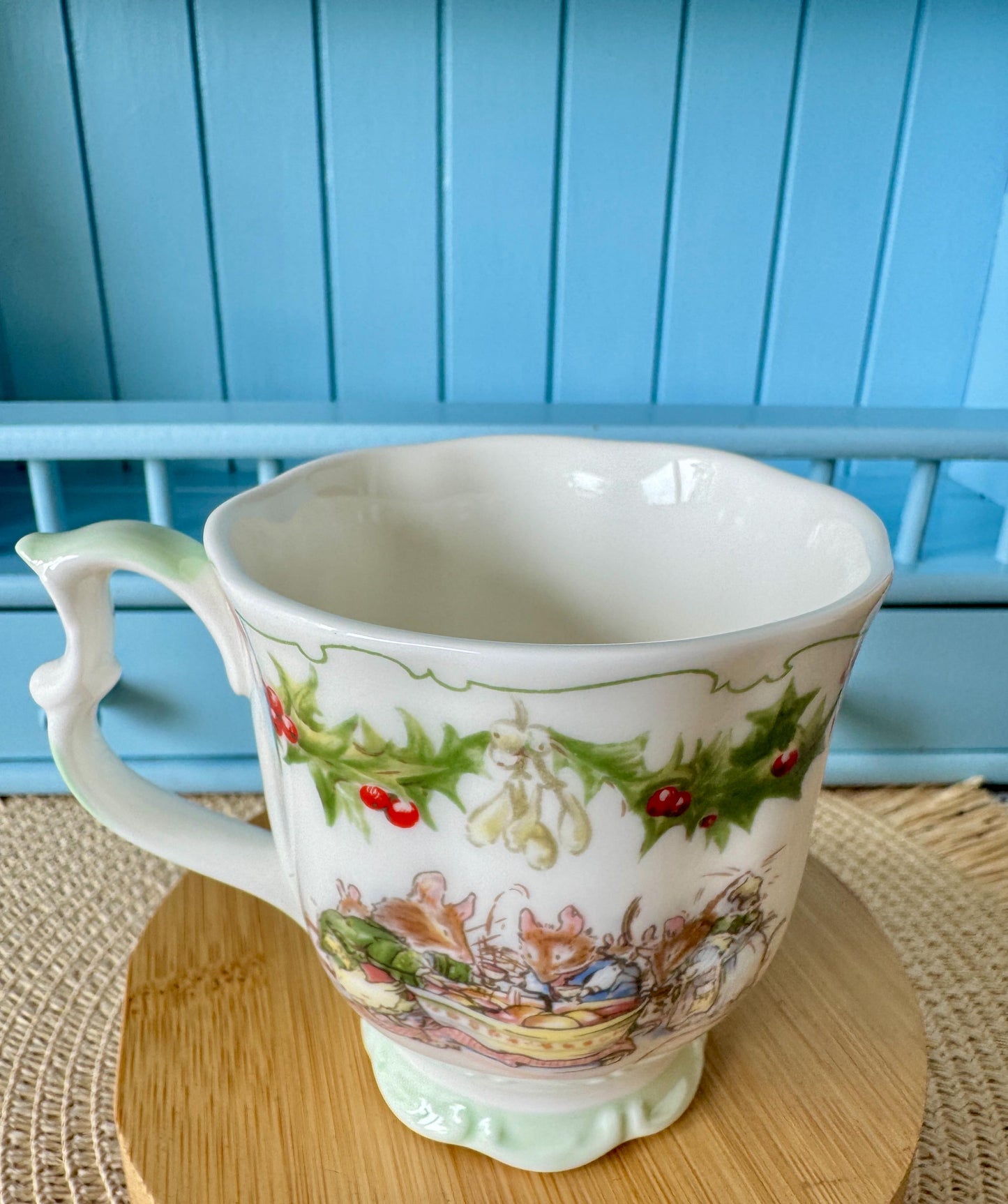 Vintage Royal Doulton "Brambly Hedge"  Merry Midwinter Mug