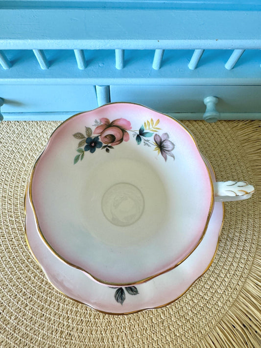 Special Item Perfect Vintage Royal Albert "Reflection Series
