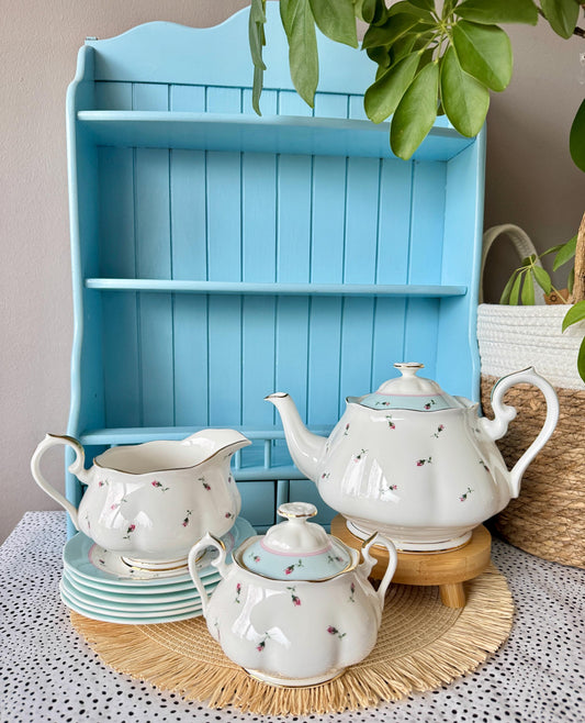 Vintage Royal Albert Rose Buds 10 Piece Tea Set
