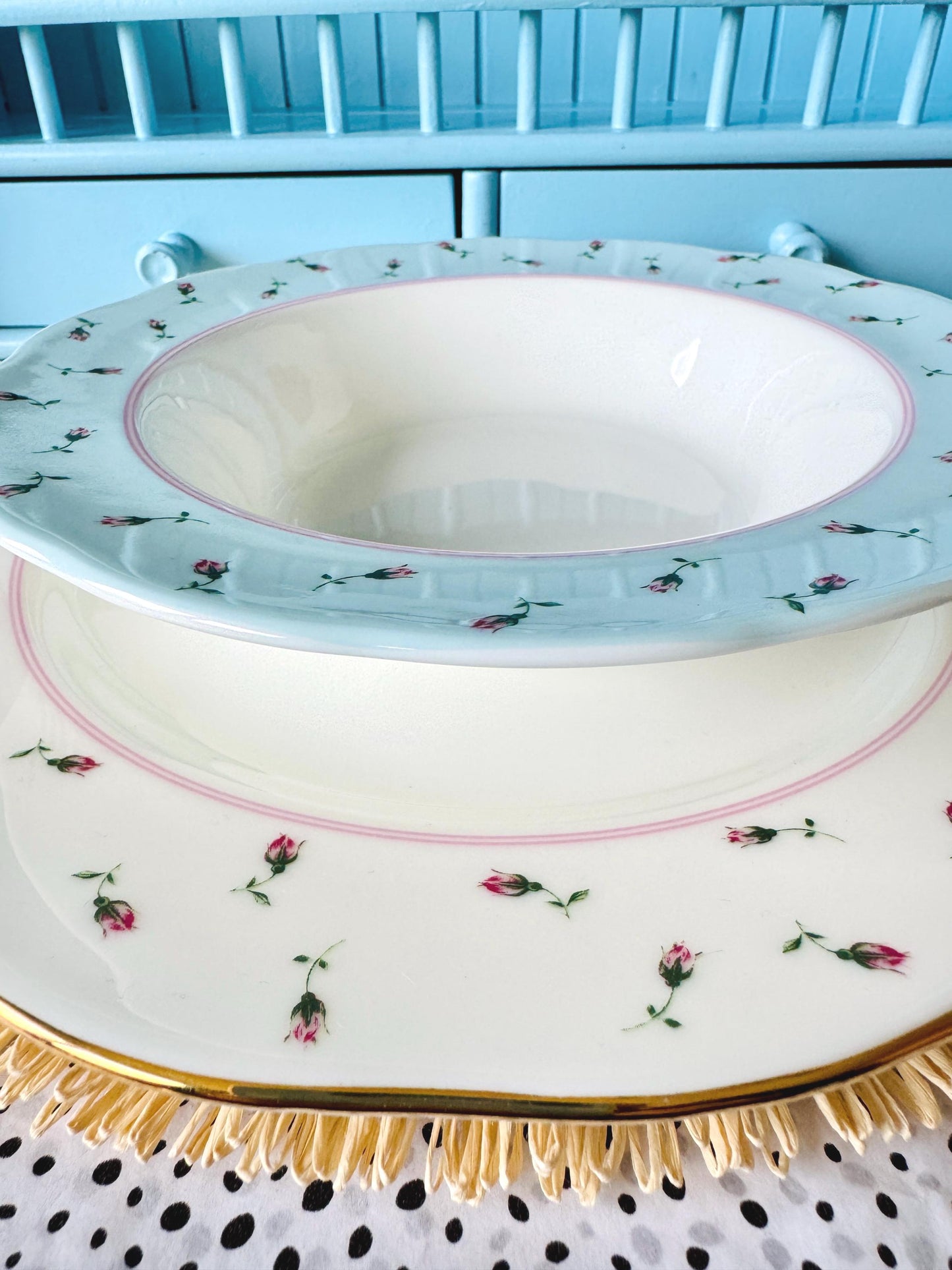 Vintage Set of 6 Royal Albert Rose Buds Soup or Pasta Plates