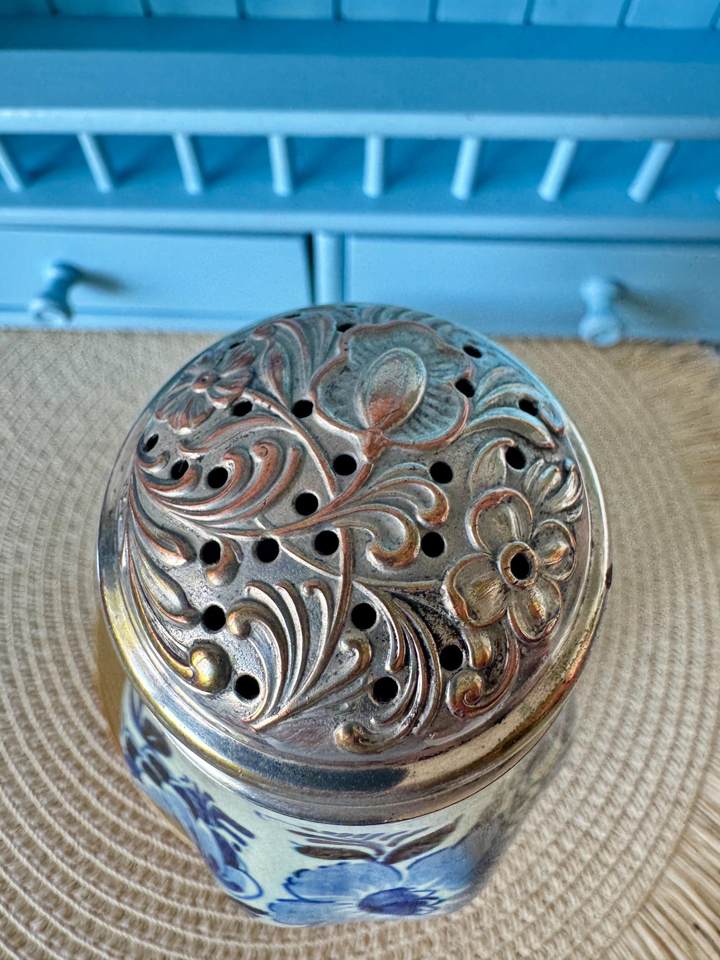 Vintage Mid Century Delft Blauw Sugar Shaker